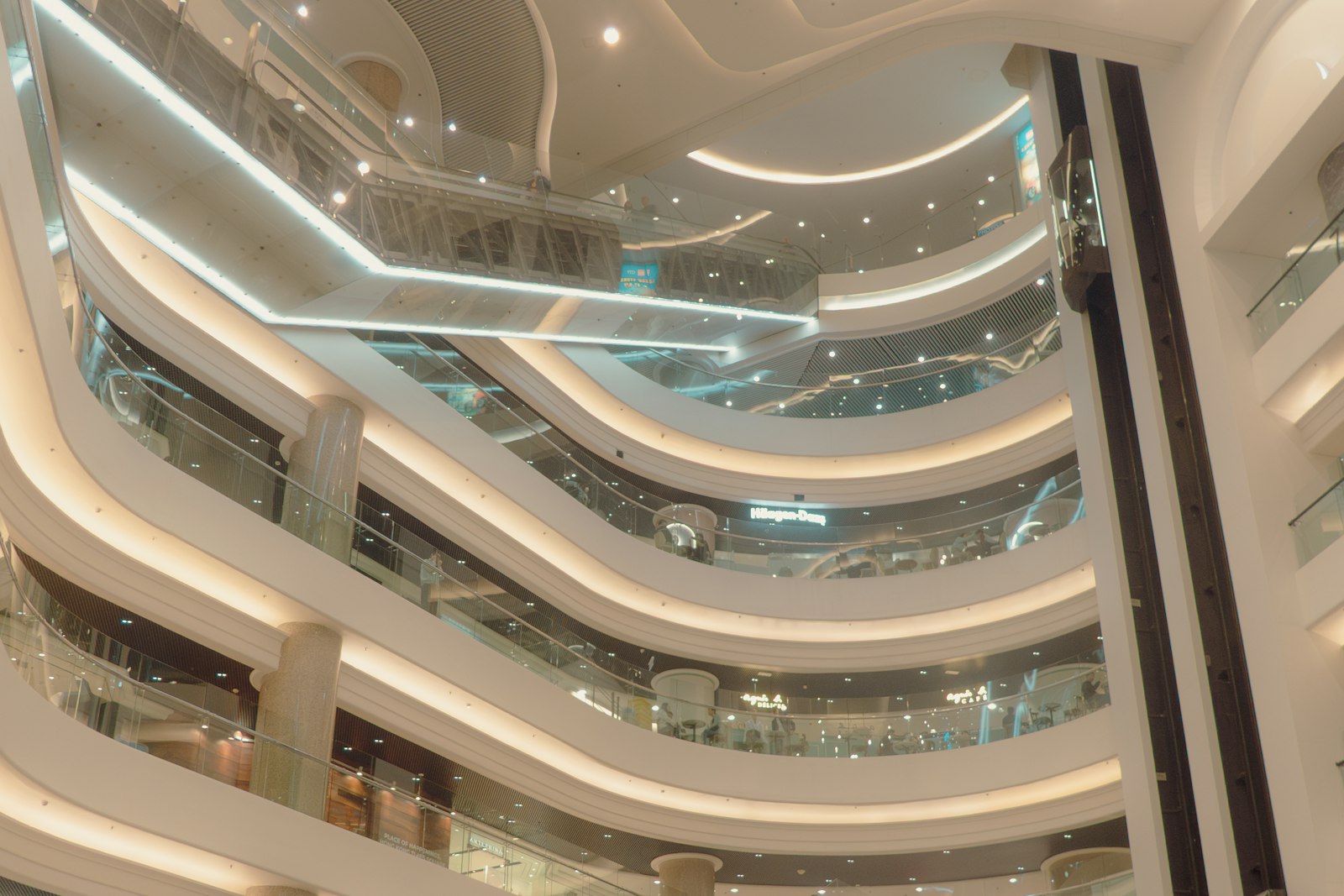Nakheel Mall, Palm Jumeirah